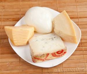 4 cheeses used on pizza