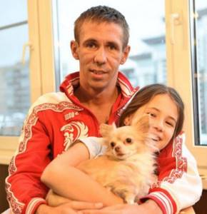 Alexey Panin with his daughter Nyusya
