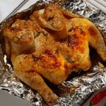Ароматная и сочная курица в фольге в духовке – быстро, просто и вкусно. Приготовления курицы в фольге в духовке – пошаговые рецепты