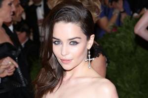 Biography and personal life of Emilia Clarke photo