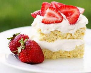 Бисквитный торт со сливками: рецепт, советы и нюансы выпечки