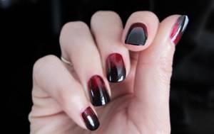 black nails manicure