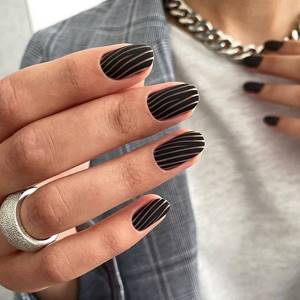 black beautiful manicure