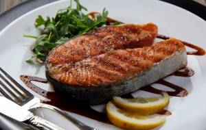 What to cook from pink salmon steak