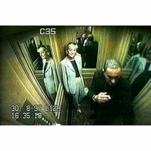 &#39;Diana and al-Fayed in a hotel elevator 