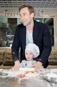 Dmitry Shepelev with his son
