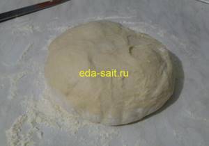 Yeast dough for pies with potatoes