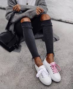 jeans with sneakers and sneakers photo 6
