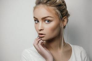 Natural makeup for blondes
