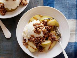 Dish photo - Apple crumble with vanilla ice cream
