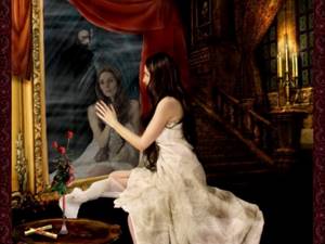 Fortune telling in front of the mirror