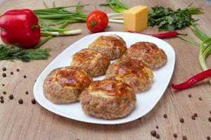 Minced chicken nests with filling - What to cook from minced chicken
