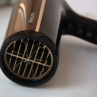 Benefits of air ionization in a hairdryer