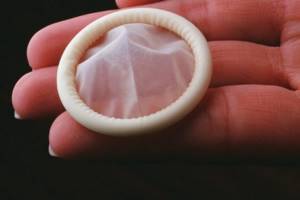 Как надеть презерватив?