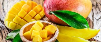 How to determine the degree of ripeness of a mango and ripen the fruit at home