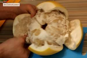 How to properly clean and eat pomelo?