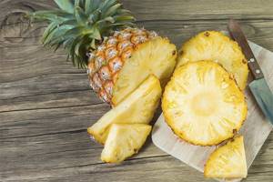 Как разделать ананас красиво, дольками, кусочками правильно в домашних условиях