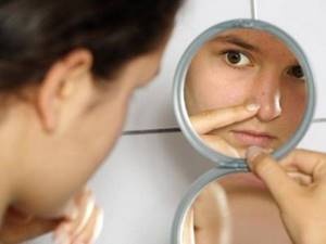 How to hide enlarged pores on your face with makeup