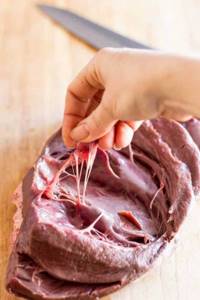 How to cook a whole pork heart: cooking time, useful tips