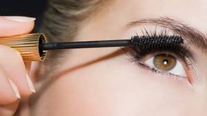 How to restore eyelashes after mascara