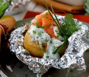 how to bake potatoes in foil