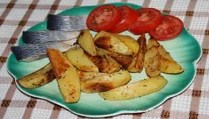 Country-style potatoes - a side dish for fish from the oven