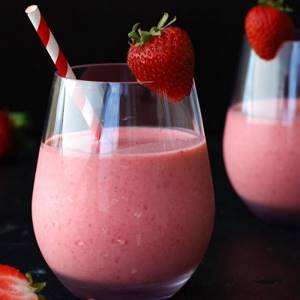 Strawberry smoothie with coconut milk - recipe with photos