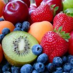 Королевское питание для наших детей - полезно и доступно. свежие фрукты