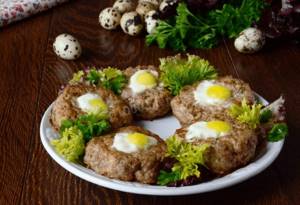 Cutlets with quail egg