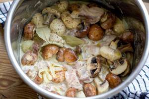 chicken with mushrooms in the oven