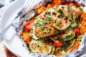 Chicken breast with vegetables in the oven. How to choose a good chicken breast for baking 