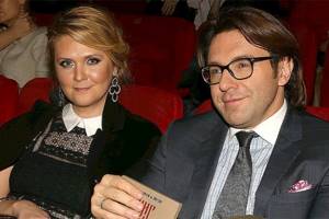Malakhov admitted: “In the New Year I hope to finally become a father!” Apparently, dreams come true. 