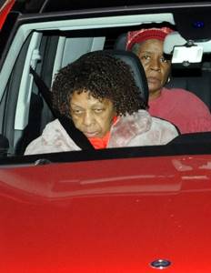 Whitney HOUSTON&#39;s mom leaves the agency that is organizing the singer&#39;s funeral