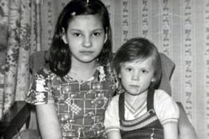 Maria Kulikova with her older sister Galina