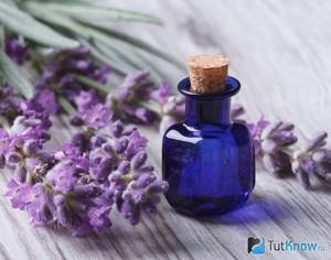 Lavender oil for a tart aroma