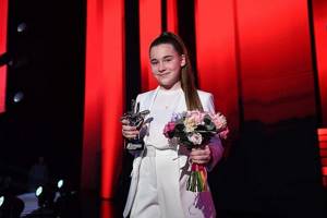 Микелла Абрамова сенсационно выиграла детский «Голос»