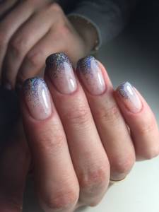 Fashionable manicure with glitter