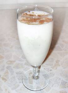 Banana milkshake - recipe with photo