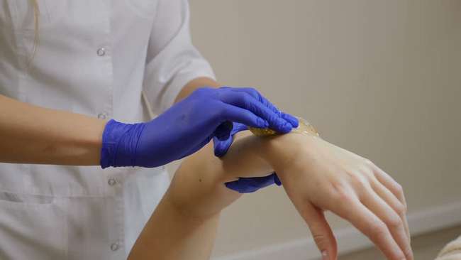 Можно ли брить руки: причины для проведения процедуры, виды эпиляции, плюсы и минусы