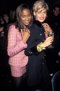 Naomi Campbell and Linda Evangelista