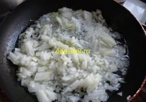 Fry onions into potato filling for pies