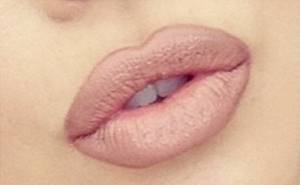 makeup mistakes: lips