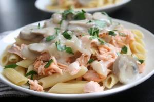 pasta with salmon and mushrooms