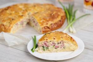 pie with cheese and ham on kefir