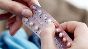 plate with oral contraceptives