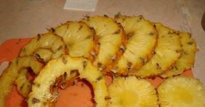 properly cut a pineapple