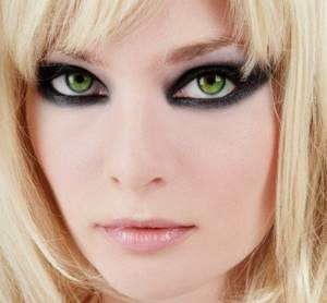 The right makeup for green eyes