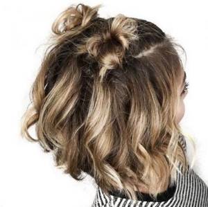 Hairstyles for teenage girls for every day. Variety of sheaves 