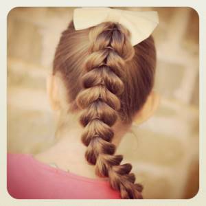 Hairstyles for September 1st with bows photo