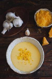 Simple recipes for cheese and garlic sauce